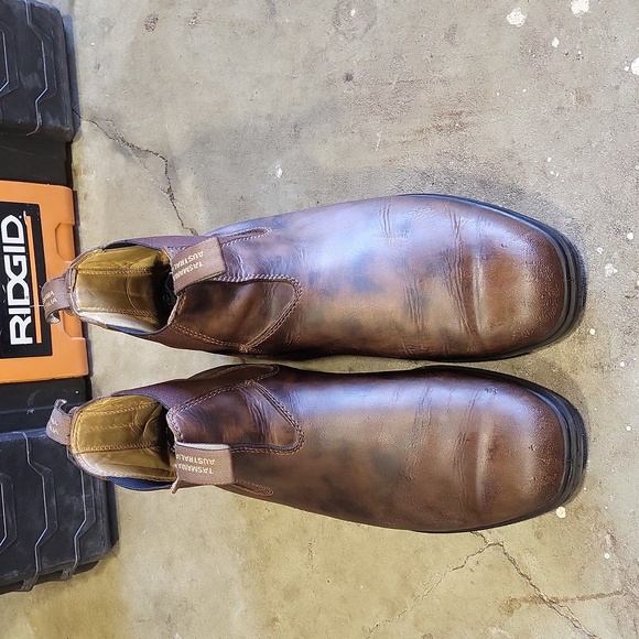 Blundstone Leather Chelsea Boots - Picture 2 of 5